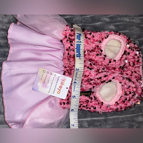 YIKEYO DOG DRESS I THINK A SMALL DOG BUT NOT A MINIATURE SEE MEASUREMENTS. - Picture 5 of 8